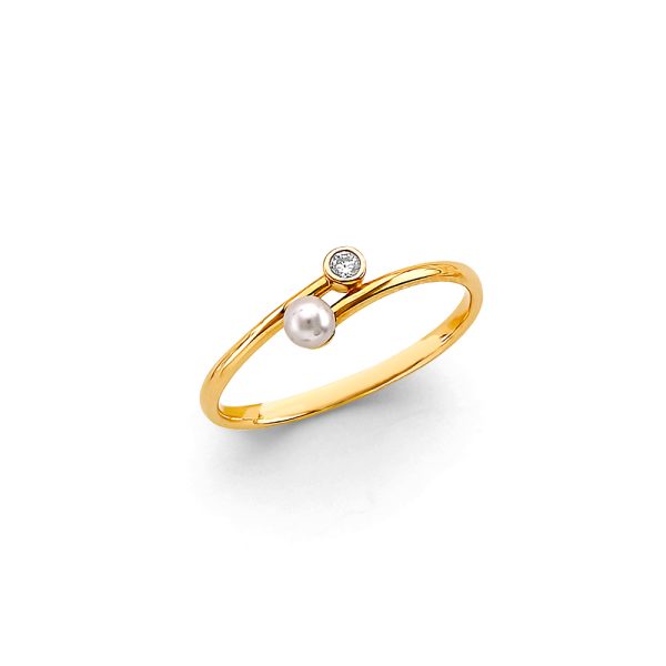 14KY Pearl CZ Ring